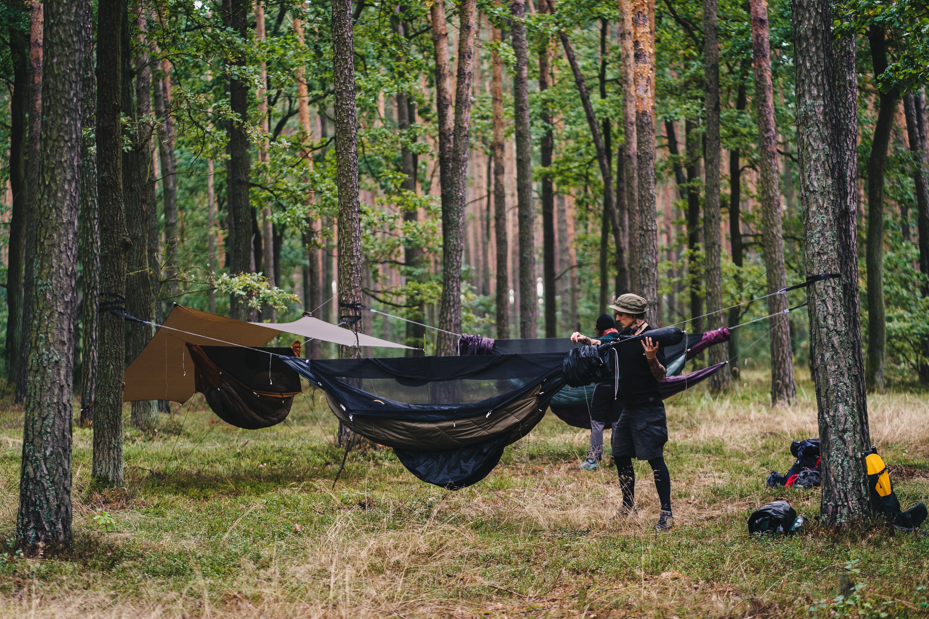 Jaki zestaw biwakowy wybrać? Praktyczny poradnik